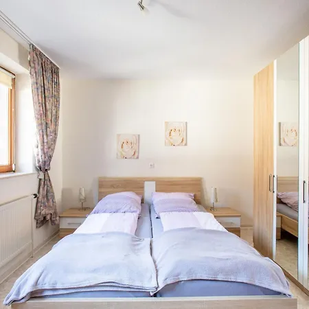 Delightful In Near Forest Apartment *