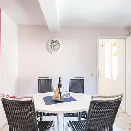 Appartement Delightful In Near Forest