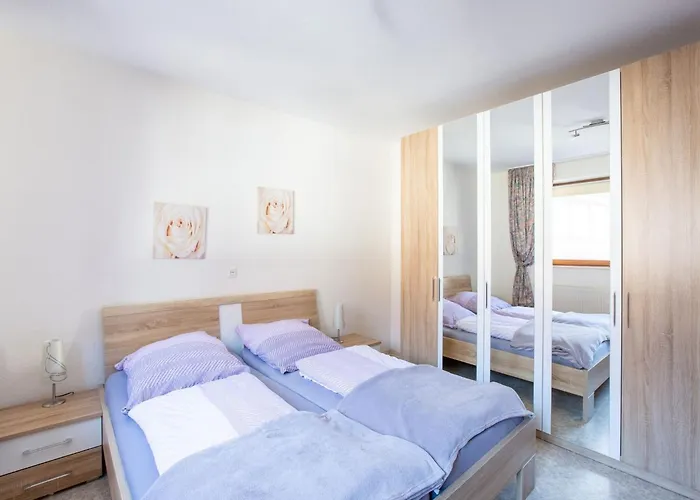 Delightful In Near Forest * Battenberg (Eder)